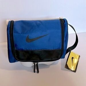 nike mens toiletry bag